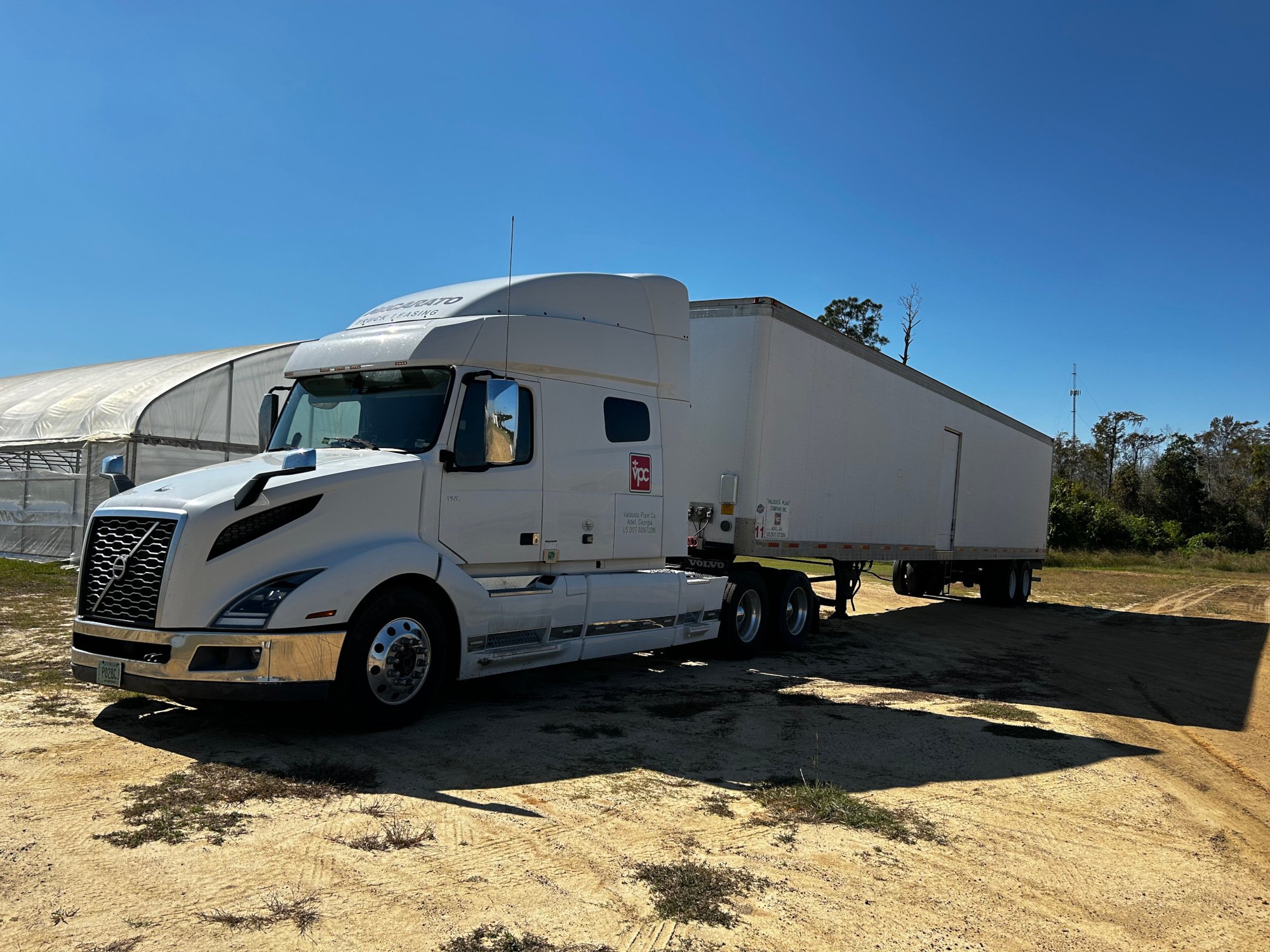 delivery tractor trailer